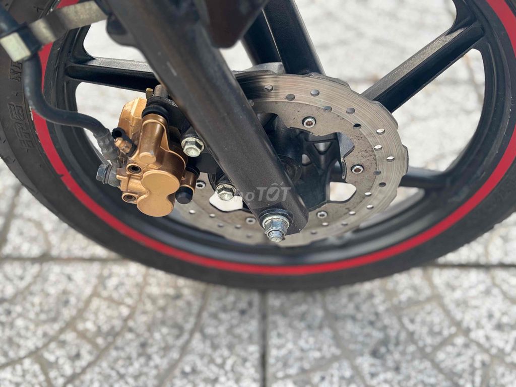 Môto benelli TNT 150 2017,xe sạch đẹp,máy chất êm. Mua bán Xe máy tại Quận Ninh Kiều Cần Thơ được đăng bởi Cửa Hàng Xe máy Tân Lập Hưng hình 4