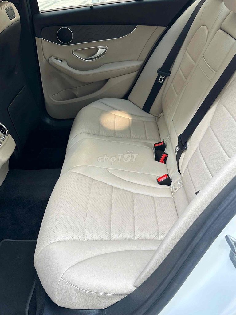 Mercedes-Benz C200 2016 Trắng 90000 km. Mua bán Ô tô tại Quận Cầu Giấy Hà Nội được đăng bởi Cao Quý hình 17