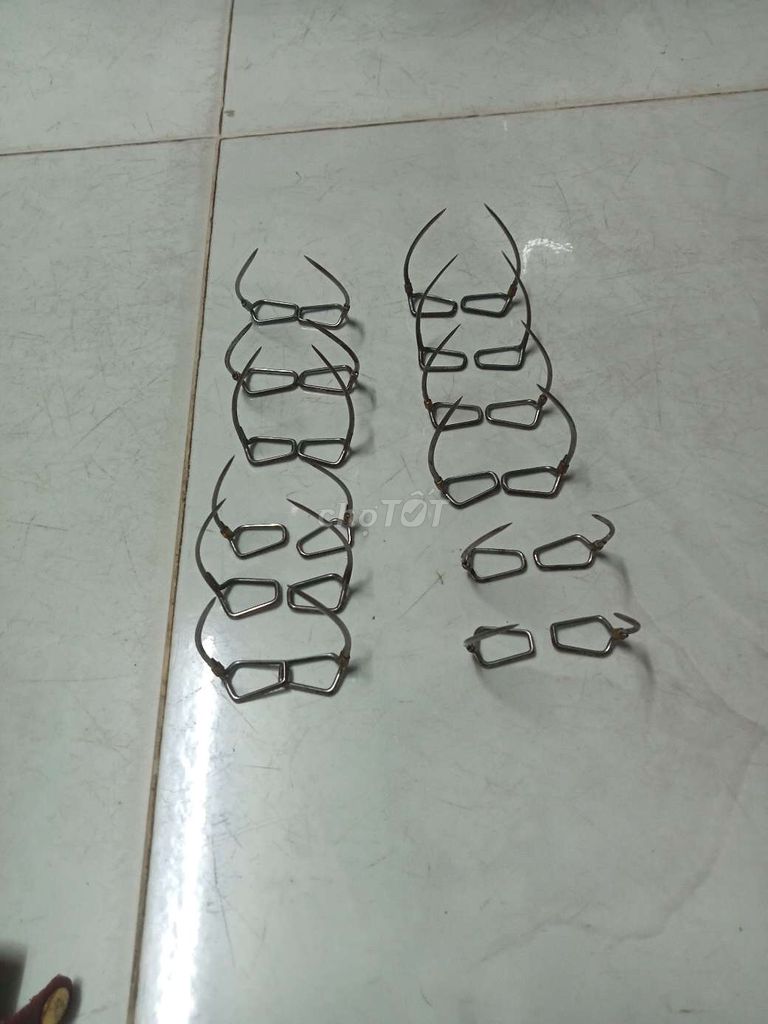 Cựa gà Kim loại màu Bạc. Mua bán Phụ kiện, Thức ăn, Dịch vụ tại Quận 8 Tp Hồ Chí Minh được đăng bởi Lê Thanh Hiền hình 1