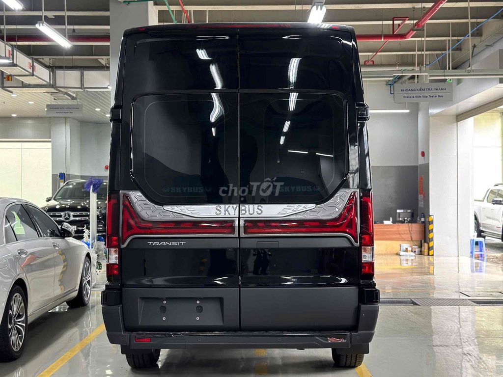 Ford Transit Limousine 10S mới 100% sẵn giao ngay. Mua bán Ô tô tại Quận 7 Tp Hồ Chí Minh được đăng bởi FORD chính hãng HCM  hình 4