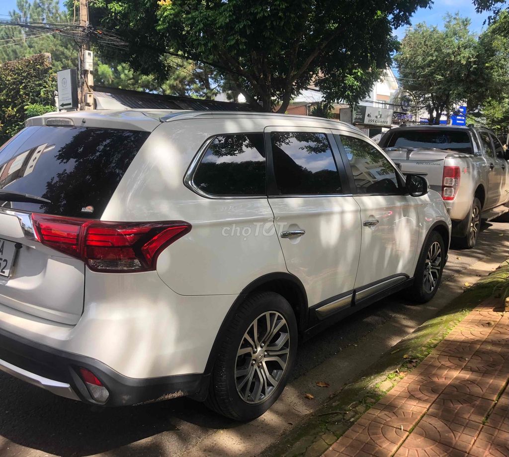 Cần bán Outlander 2019 - CVT xe gia đình. Mua bán Ô tô tại Thành phố Buôn Ma Thuột Đắk Lắk được đăng bởi mr Hà hình 3