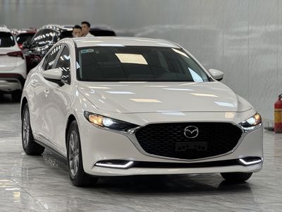Mazda 3 luxury 2020 odo 7000km