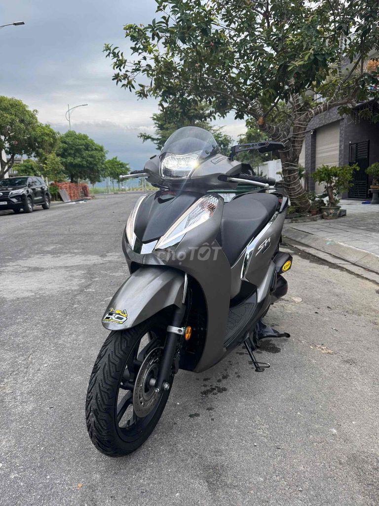Honda SH300i 2019 серый 10k из Италии