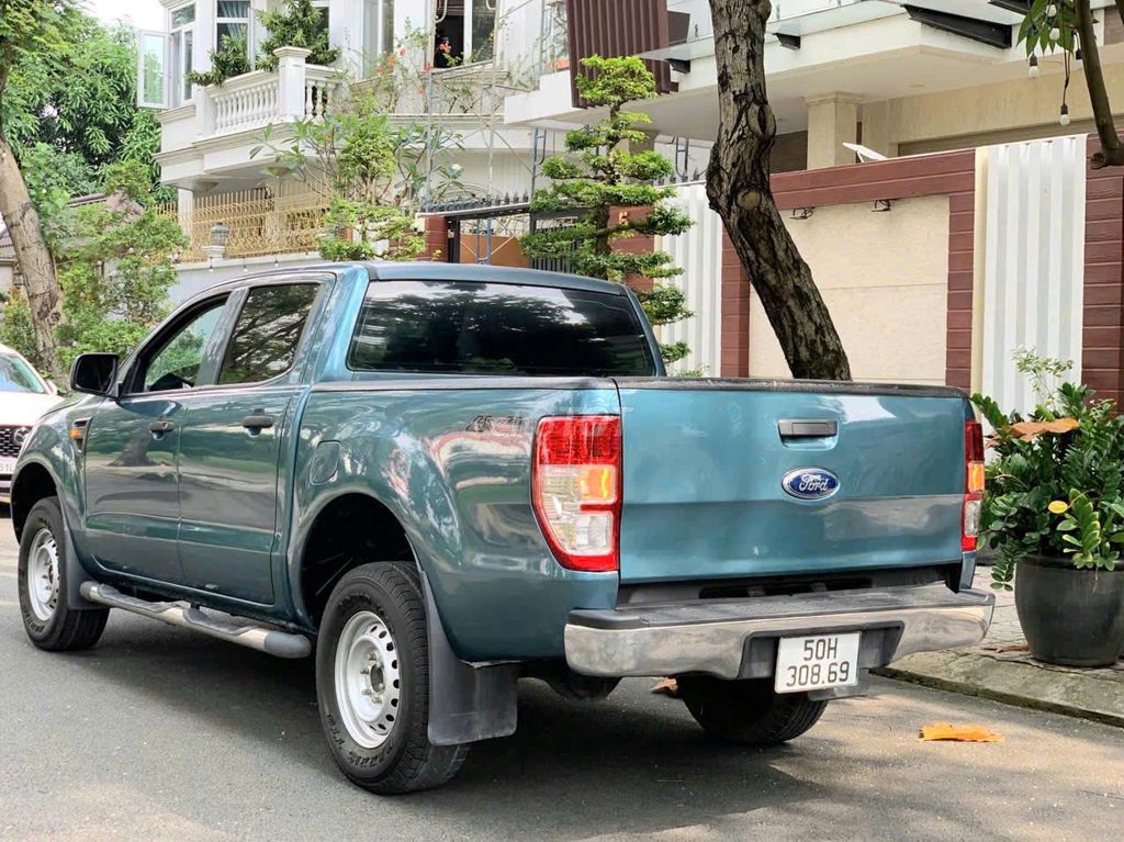 FORD RANGER SỐ SÀN 2 CẦU 4X4 CỰC KHỎE. Mua bán Ô tô tại Quận 7 Tp Hồ Chí Minh được đăng bởi Tuấn  hình 9