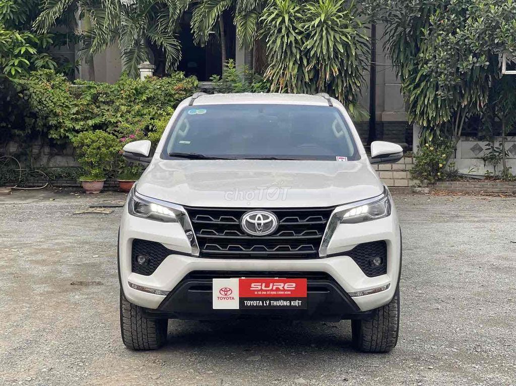 Toyota Fortuner 2022 2.4 4x2 AT - 44537 km. Mua bán Ô tô tại Quận 11 Tp Hồ Chí Minh được đăng bởi TOYOTA LÝ THƯỜNG KIỆT hình 2