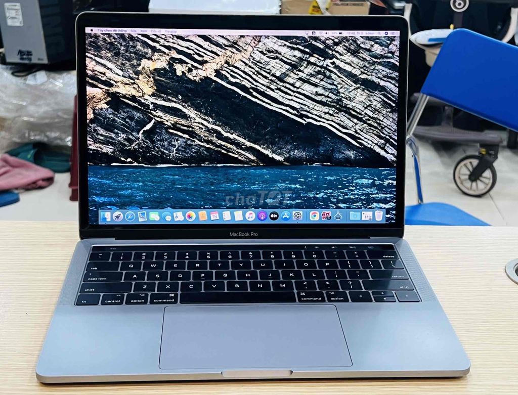 Em Bán Macbook Pro 2017 13 inch Toucbar