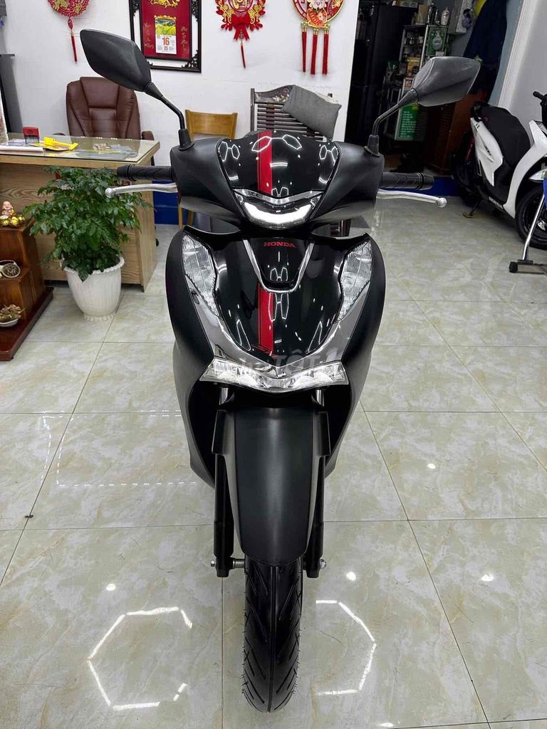 🌈SHOP Mới về SH 160 ABS đen Nhám Cực đẹp. Mua bán Xe máy tại Thành phố Vũng Tàu Bà Rịa - Vũng Tàu được đăng bởi XE MÁY BẢO THANH  TPVŨNG TÀU hình 2