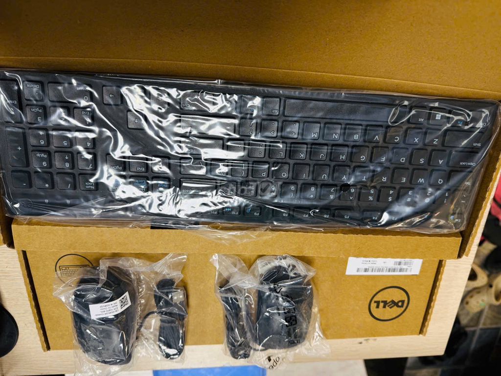 TLy 3Bộ phím chuột Dell KB216+MS116 USB Chính hãng. Mua bán Phụ kiện (Màn hình, Chuột...) tại Quận Thanh Xuân Hà Nội được đăng bởi Nguyễn Thu hình 1