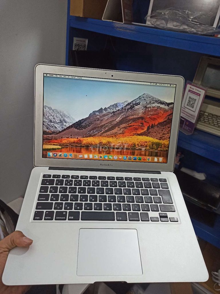 MacBook Air 2011 13.3 inch 4GB RAM 128GB SSD