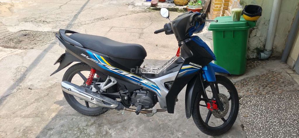 Honda Blade 110cc 2023 синий 29000 км