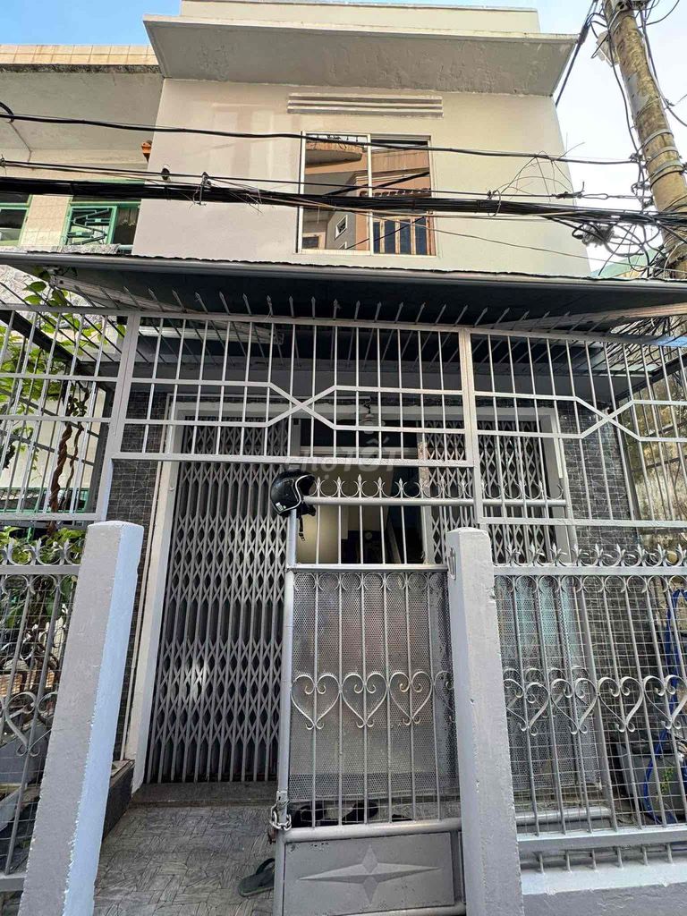 nhà 2 tầng 2 mặt kiệt Hải Phòng gần Ông Ích Khiêm giá 8,5tr