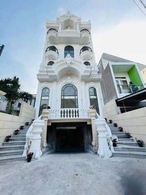 Bán tòa nhà 7 tầng gần đường Đồng Khởi; sổ hồng 1400m2 sàn giá 19 tỷ. Mua bán nhà ở tại Thành phố Biên Hòa Đồng Nai được đăng bởi Hoàng Công Sự