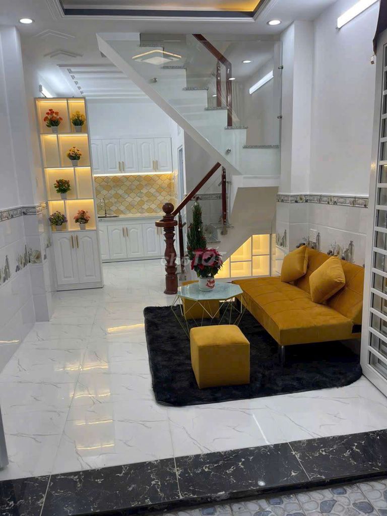 Аренда · 2 комн. · 18 м² · Huyện Nhà Bè, ул. Đường Huỳnh Tấn Phát