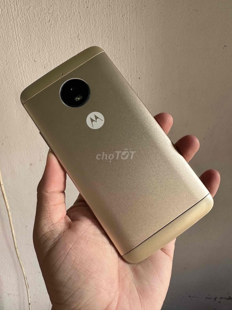 Motorola E4 Plus Vàng. Mua bán Điện thoại tại Thành phố Bến Tre Bến Tre được đăng bởi Bin Võ hình 1