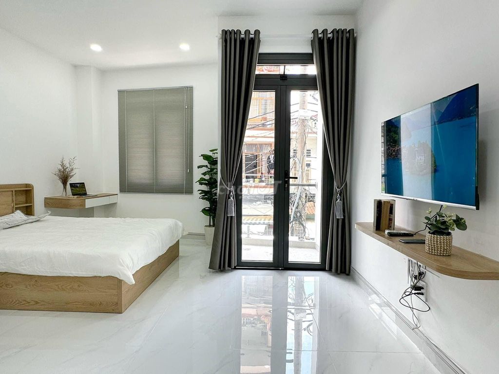 CĂN HỘ BAN CÔNG 30M2 FULL NT GẦN CV VĂN HÓA ĐẦM SEN, ĐH HỒNG BÀNG