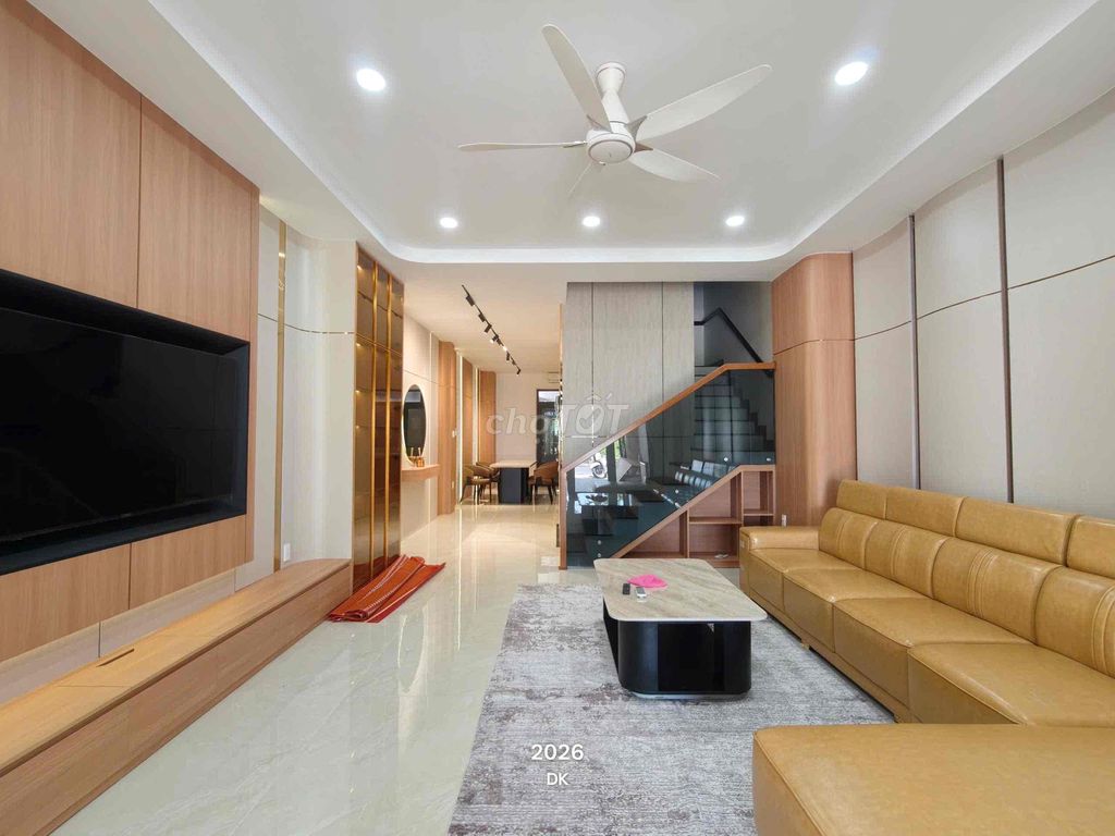 Аренда · 3 комн. · 100 м² · Thành phố Nha Trang, ул. Phùng Hưng