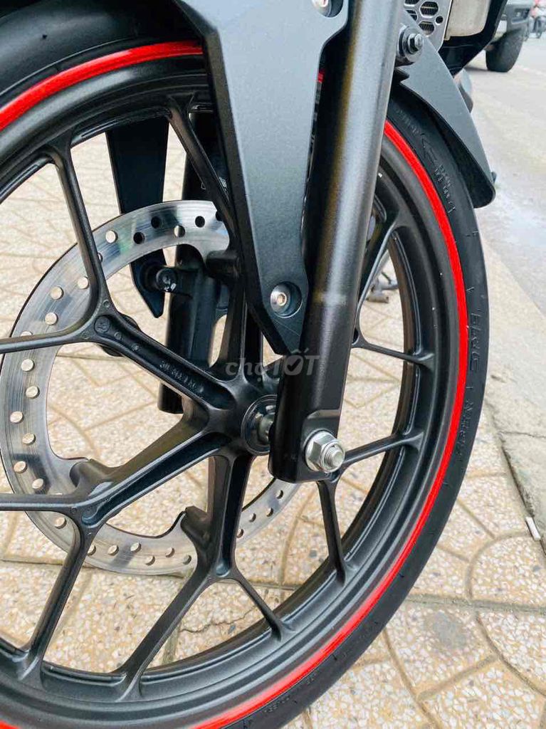 Honda Sonic 2018 Đen Đỏ 8000 km. Mua bán Xe máy tại Quận Ninh Kiều Cần Thơ được đăng bởi CHXM Tân Liên Hưng 2 hình 6