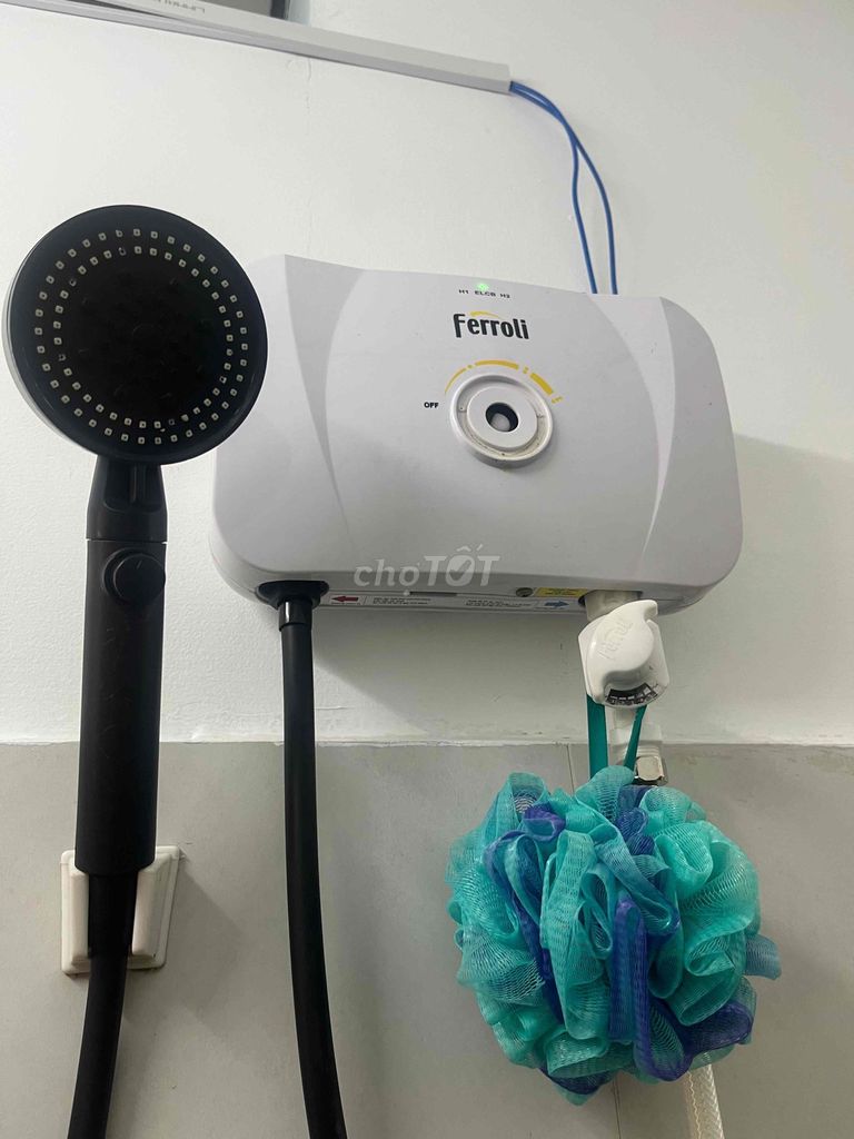 Bình nóng lạnh Ferroli H1 ELCB H2 Trắng. Mua bán Thiết bị vệ sinh, nhà tắm tại Quận 1 Tp Hồ Chí Minh được đăng bởi Đỗ Hiền hình 1