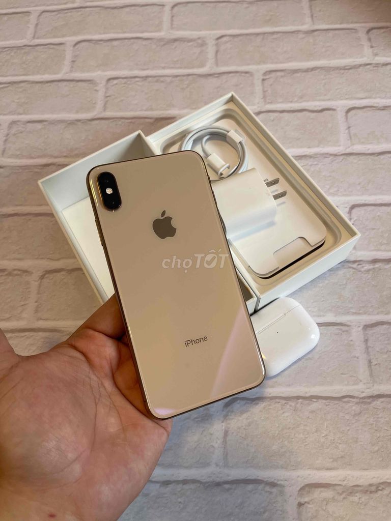 XS Max 64 QTế Chuẩn Zin Keng Đang Xài Pin Còn 95%