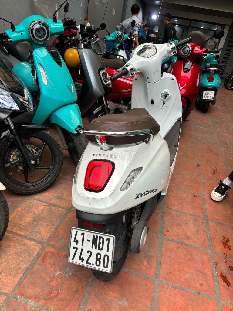 evo 200 lite 5000km  Pin thuê 350k không giới hạn