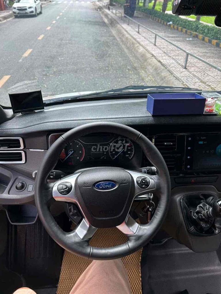 Ford Transit 2024 Tiêu chuẩn - chạy 37000 km. Mua bán Ô tô tại Quận Tân Bình Tp Hồ Chí Minh được đăng bởi Thuỳtrang hình 3
