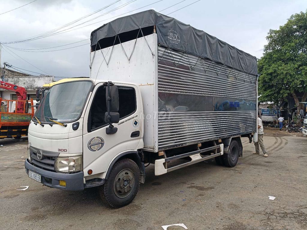 Hino 5t 2016 chở xe máy 2 tầng+ chở hàng. Mua bán Xe tải, xe ben tại Quận 12 Tp Hồ Chí Minh được đăng bởi Lê văn Khoa  hình 3