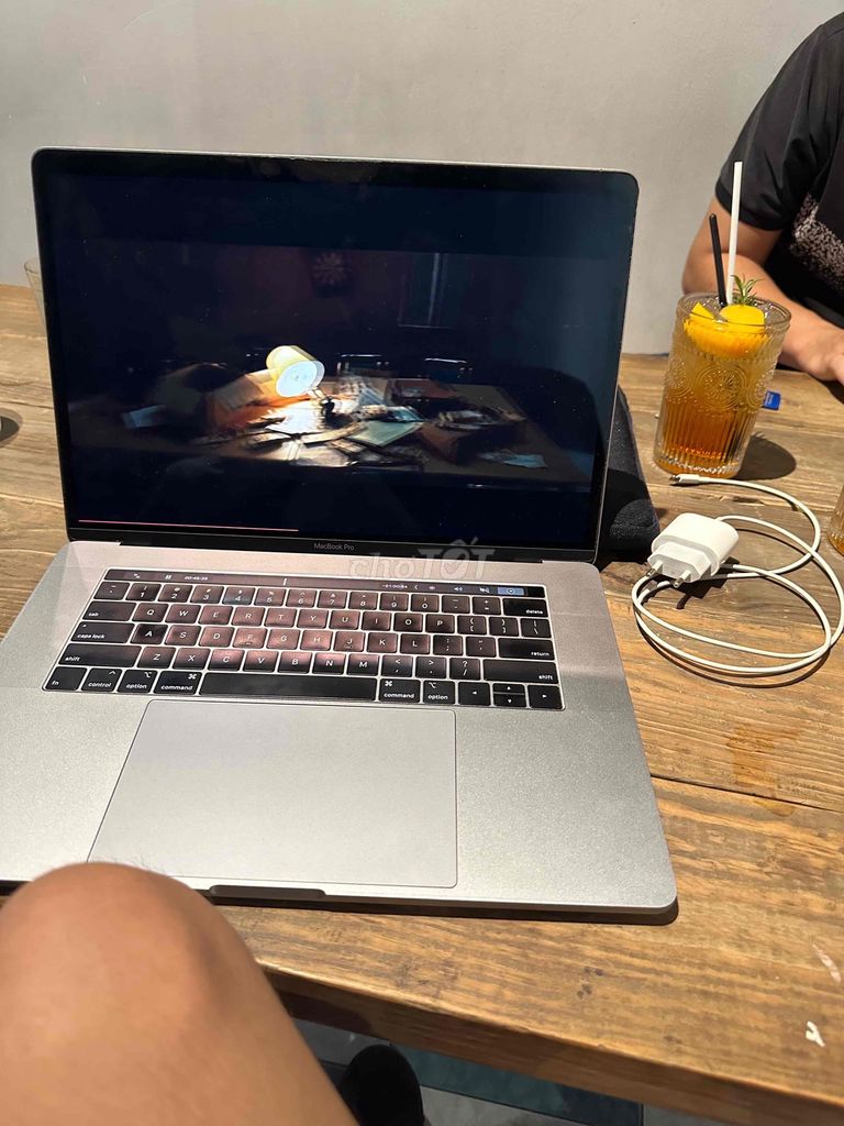 Apple Macbook Pro 16 inch 32GB/1TB. Mua bán Laptop tại Thành phố Dĩ An Bình Dương được đăng bởi yang hình 1