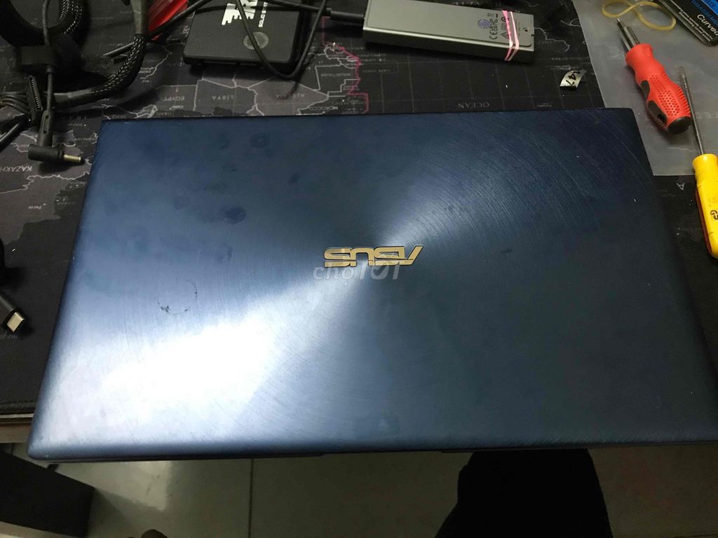 Asus Zenbook i5-8265U 8GB Hư màn hình. Mua bán Laptop tại Huyện Bình Chánh Tp Hồ Chí Minh được đăng bởi Laptop Cũ HCM hình 1