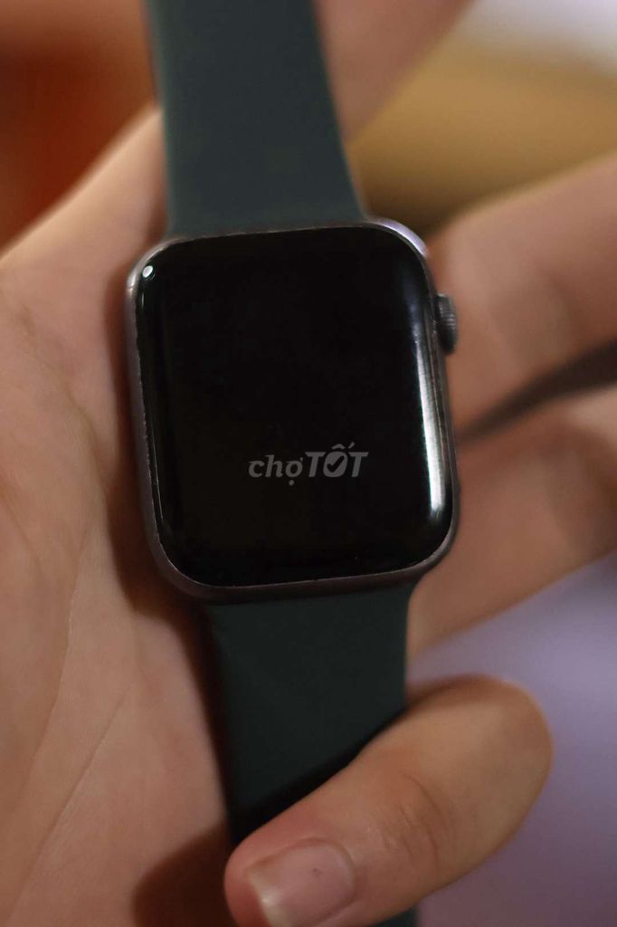 Apple Watch Series 4 44mm Xám. Mua bán Thiết bị đeo thông minh tại Thành phố Thủ Dầu Một Bình Dương được đăng bởi LakMobile  hình 1