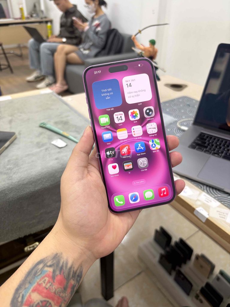 Apple iPhone 16 Plus 128GB Hồng QTE Zin All Pin 99. Mua bán Điện thoại tại Quận Cầu Giấy Hà Nội được đăng bởi Trung Kiên Trả Góp Bao Nợ Xấu hình 1