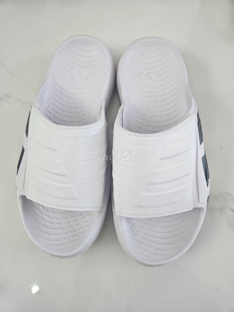 Dép Adidas Nam Trắng. Mua bán Giày dép tại Quận Sơn Trà Đà Nẵng được đăng bởi Vương Nguyễn hình 1