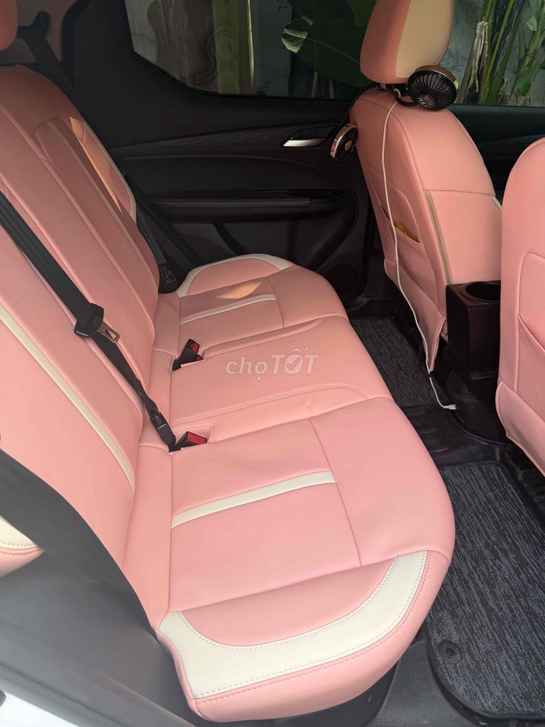 VinFast VF5 Plus 2025 Белый городской пляж протяженностью 18000 км