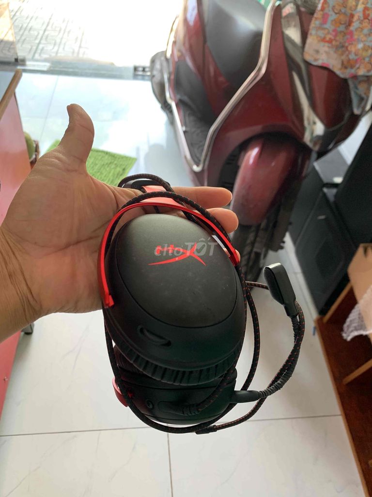 HyperX Cloud III RED như hình