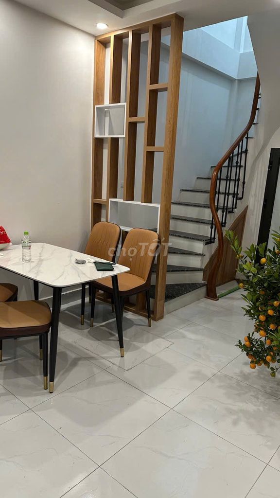 Cho thuê nhà số 18 ngõ 67 tô Hoàng các tầng khép kín. Cho thuê nhà ở tại Quận Hai Bà Trưng Hà Nội được đăng bởi Hoàng thọ yên hình 2