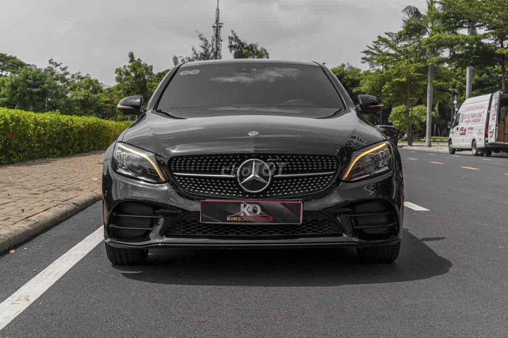 C300_AMG facelift model 2020 màu đen siêu ngầu. Mua bán Ô tô tại Quận 7 Tp Hồ Chí Minh được đăng bởi Dương Phương hình 1