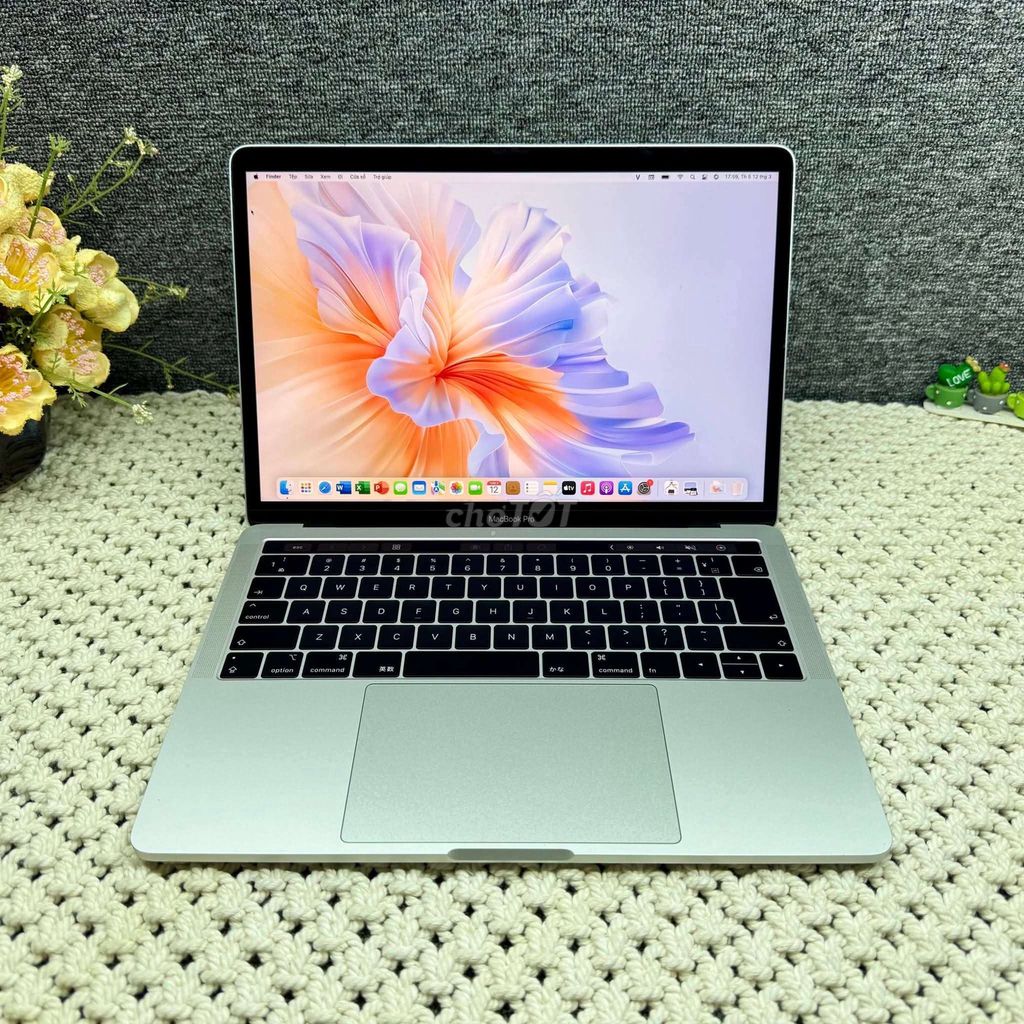Macbook Pro 2019 13 inch i5 16GB / 256GB ✅. Mua bán Laptop tại Thành phố Huế Thừa Thiên Huế được đăng bởi LÊ NGUYỄN LAPTOP LAPTOPHUE COM VN hình 1