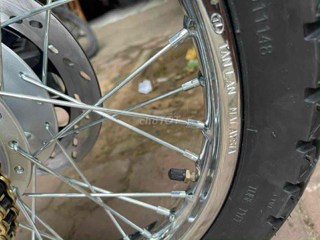 Xipo 2001 giấy tờ chính chủ công chứng uỷ quyền. Mua bán Xe máy tại Thành phố Quảng Ngãi Quảng Ngãi được đăng bởi Hien hình 12