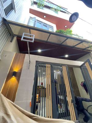 NHỈNH 4 TỶ SỞ HỮU NHÀ TRUNG TÂM TP ĐÀ NẴNG. Mua bán nhà ở tại Quận Hải Châu Đà Nẵng được đăng bởi TRẦN HUẾ NHÀ ĐẸP