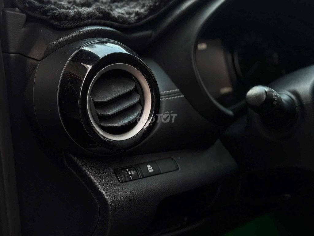 Nissan Kicks 2023 e-Power V - 28000 km. Mua bán Ô tô tại Quận Tân Phú Tp Hồ Chí Minh được đăng bởi Thuý Thanh hình 9