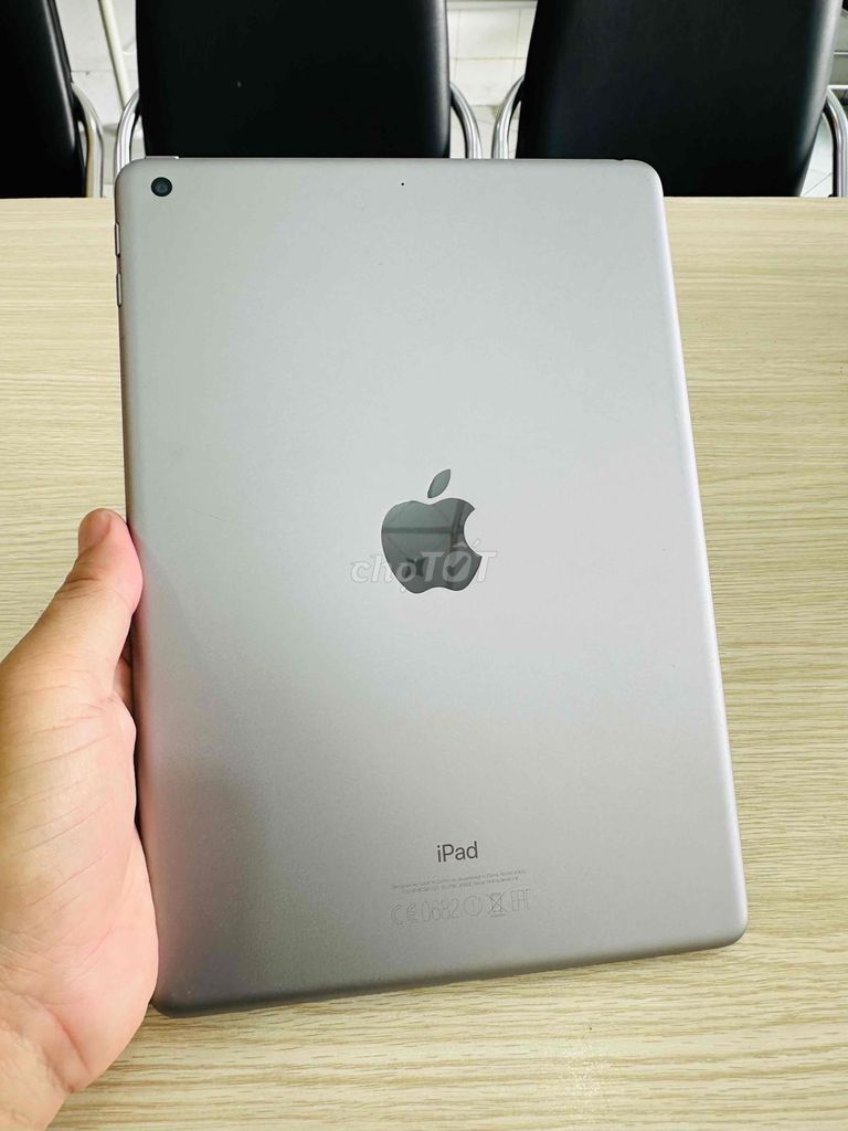 Apple iPad (thế hệ 5) 32GB. Mua bán Máy tính bảng tại Thành phố Rạch Giá Kiên Giang được đăng bởi Mã phong  hình 1