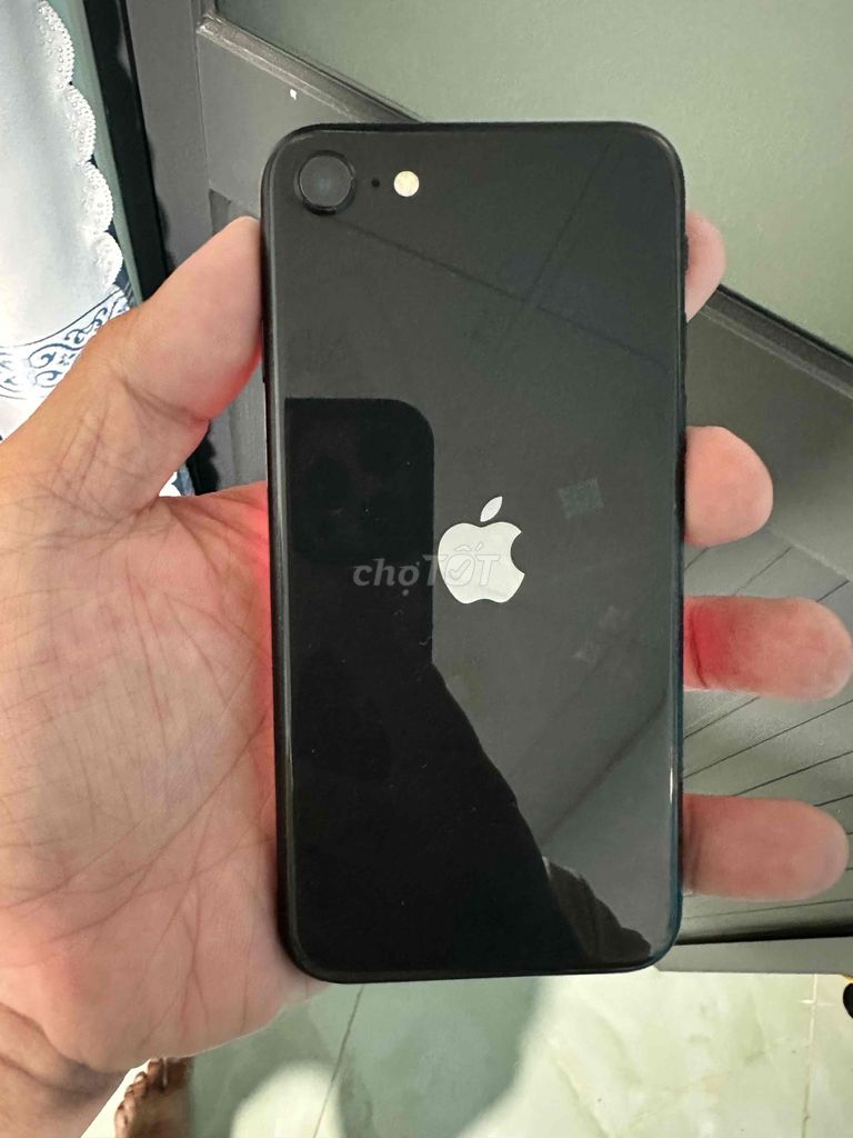 Apple iPhone SE 2020 64GB Đen 84%. Mua bán Điện thoại tại Thành phố Vũng Tàu Bà Rịa - Vũng Tàu được đăng bởi Vũ VT hình 1