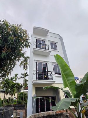 Nhà phố 43 m² · 5 PN · Đường Cổ Bản