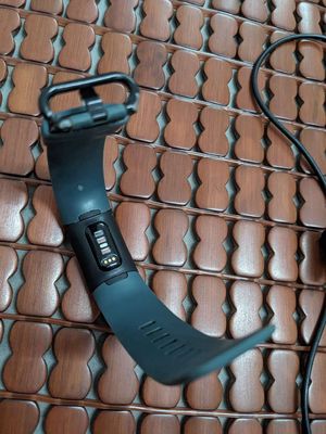 Fitbit charge 4. Mua bán Thiết bị đeo thông minh tại Thành phố Thủ Đức Tp Hồ Chí Minh được đăng bởi Tấn Nguyễn