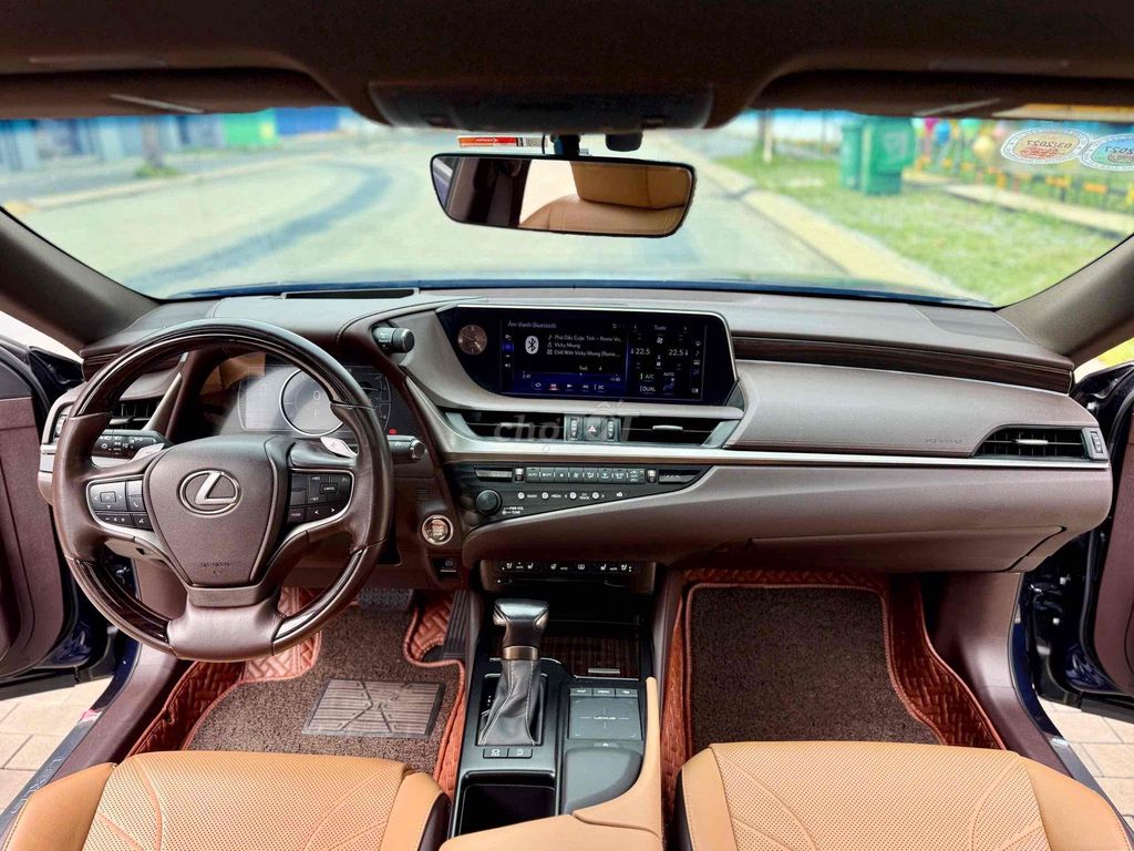 LEXUS ES250 2018 NHẬP NHẬT - 27000km. Mua bán Ô tô tại Quận Gò Vấp Tp Hồ Chí Minh được đăng bởi Ca Thị Thanh Huệ hình 19