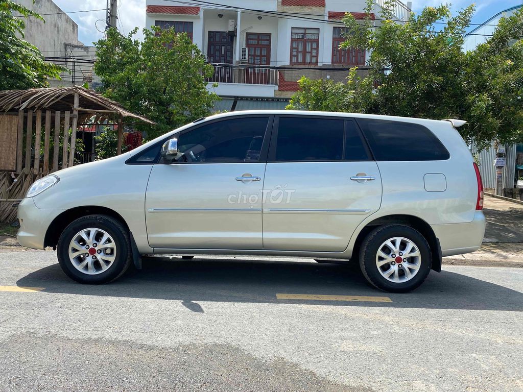 Toyota Innova 2007 G - 170.000 km  