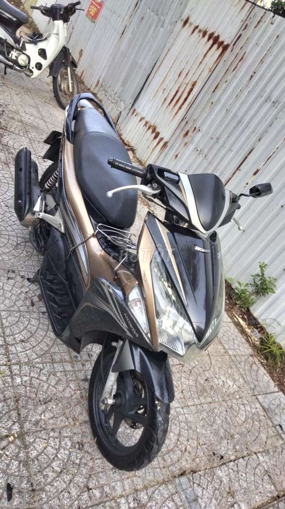 Honda Air Blade черный, бронзовое золото