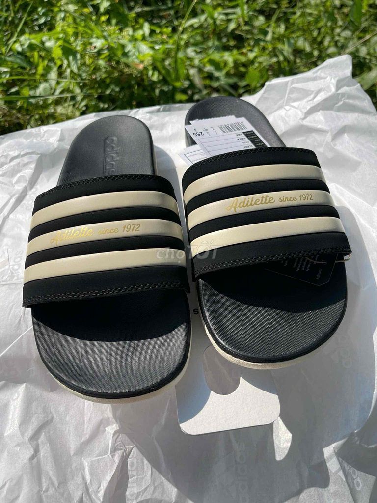 Dép quai ngang adidas Adilette Comfort Slides