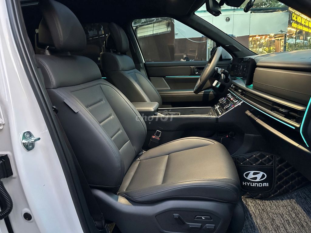 Hyundai SantaFe Calligraphy 2.5L Turbo HTRAC. Mua bán Ô tô tại Quận Bắc Từ Liêm Hà Nội được đăng bởi Phạm Quang Tuấn hình 11