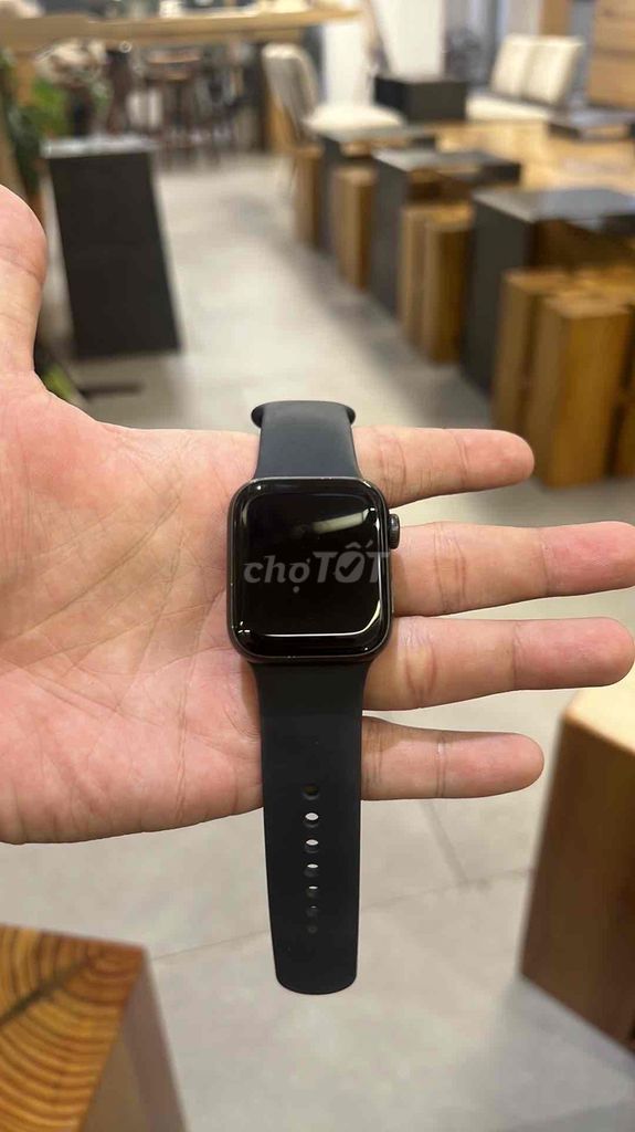 Apple Watch SE 40 2022 cũ. Mua bán Thiết bị đeo thông minh tại Quận 4 Tp Hồ Chí Minh được đăng bởi Trương Thế Bảo hình 1