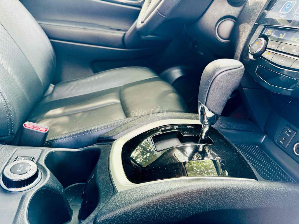 Nissan X-trail 2.5 Awd Premium. Mua bán Ô tô tại Quận Hoàng Mai Hà Nội được đăng bởi Phạm quang đồng hình 20